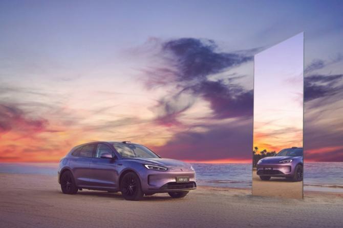 辅助驾驶谁更“老司机”？问界新M5才是真正懂你的出行伙伴